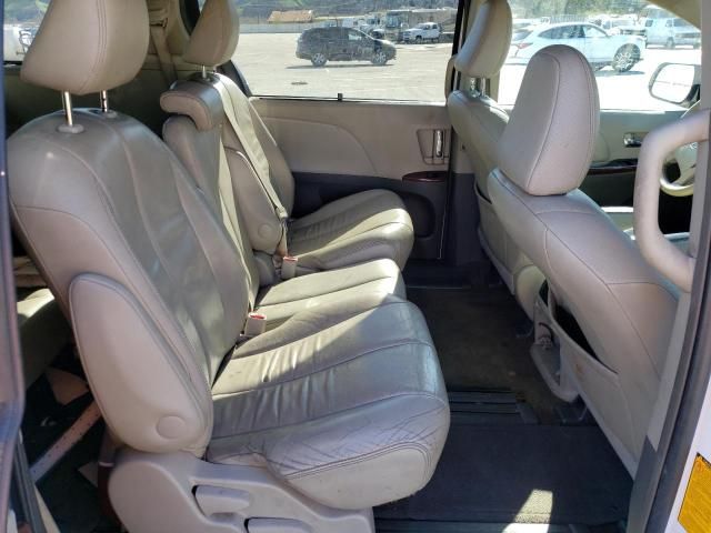 2013 Toyota Sienna XLE