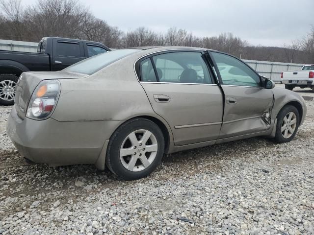 2002 Nissan Altima Base