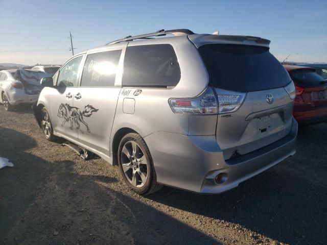 2018 Toyota Sienna SE