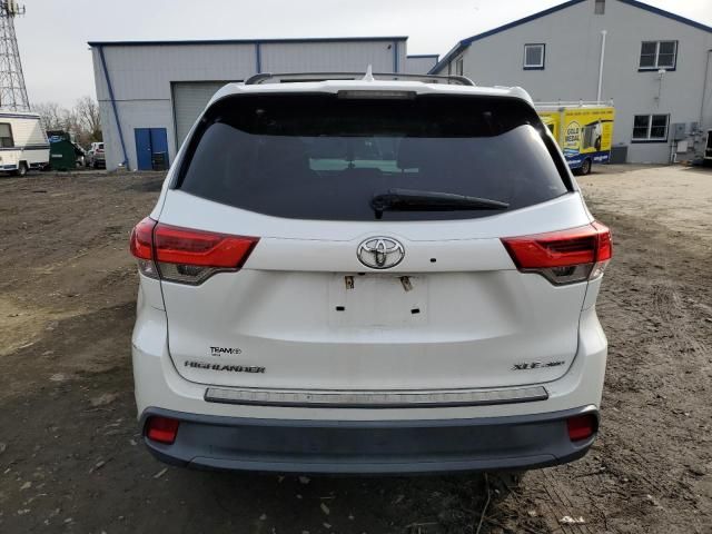 2017 Toyota Highlander SE