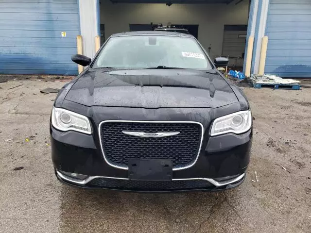 2016 Chrysler 300 Limited