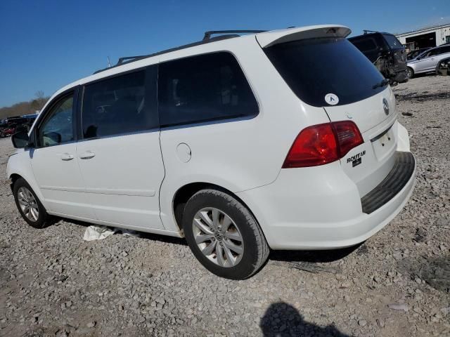 2014 Volkswagen Routan SE