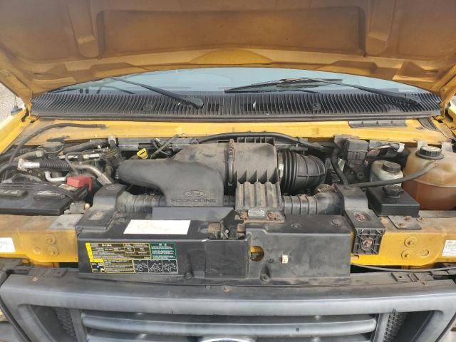 2006 Ford Econoline E350 Super Duty Cutaway Van