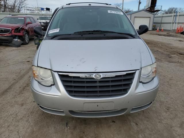 2007 Chrysler Town & Country Touring