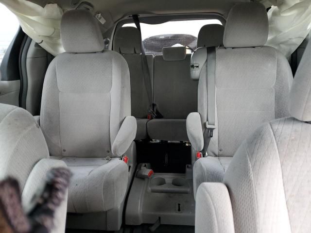 2015 Toyota Sienna LE