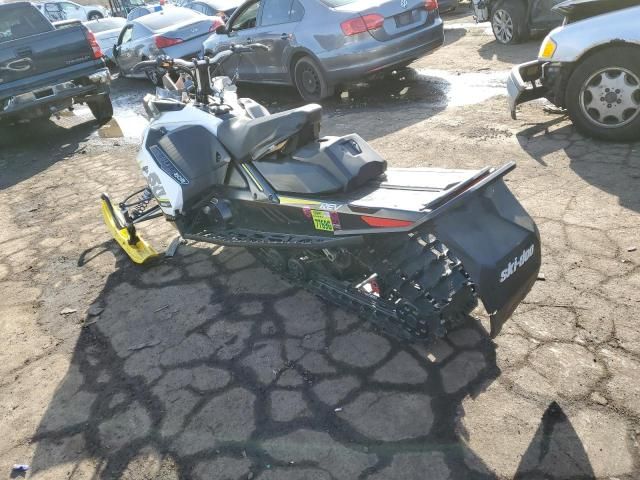 2017 Skidoo MX Z TNT