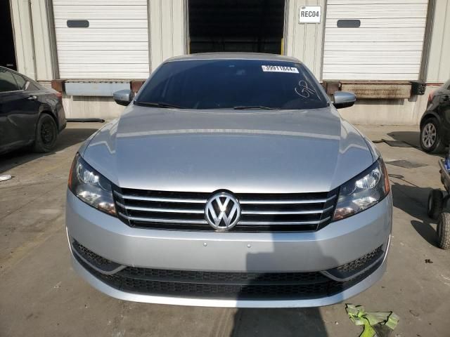 2013 Volkswagen Passat SE