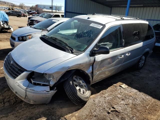 2005 Chrysler Town & Country Touring