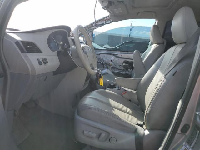 2014 Toyota Sienna XLE