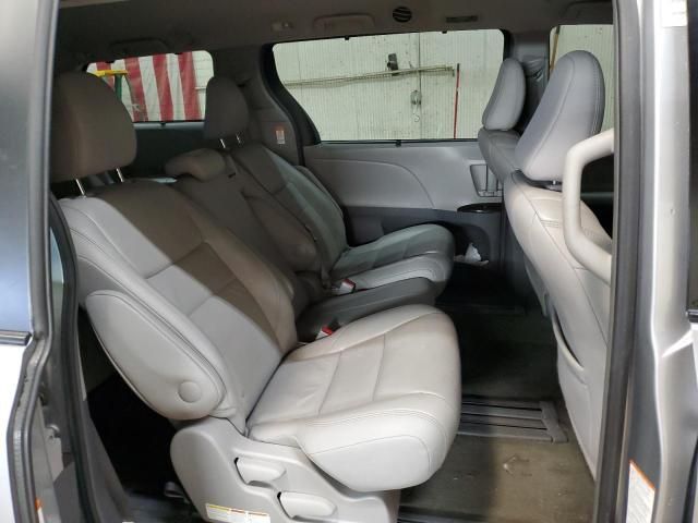 2017 Toyota Sienna XLE