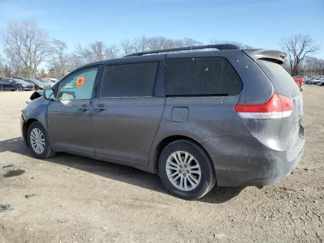 2012 Toyota Sienna XLE