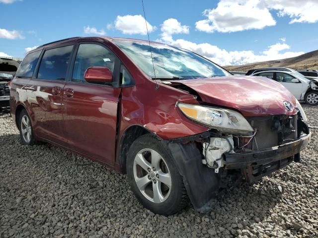 2011 Toyota Sienna LE