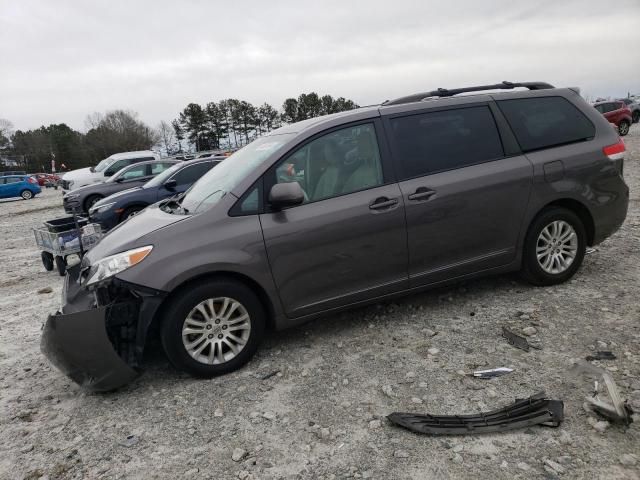 2012 Toyota Sienna XLE