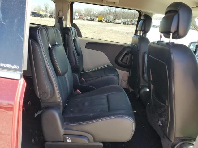 2014 Chrysler Town & Country Touring