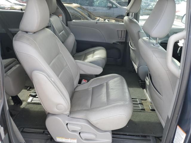 2015 Toyota Sienna XLE