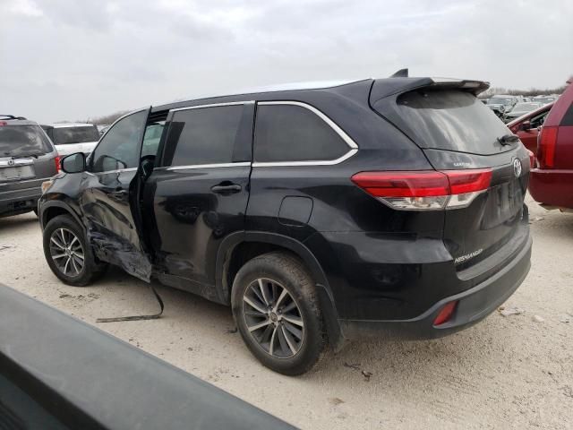 2019 Toyota Highlander SE