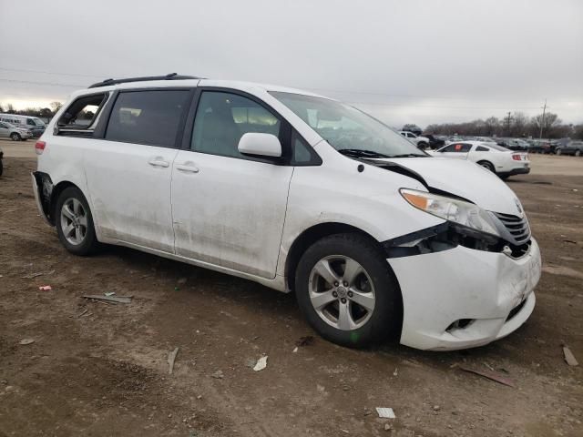 2013 Toyota Sienna LE