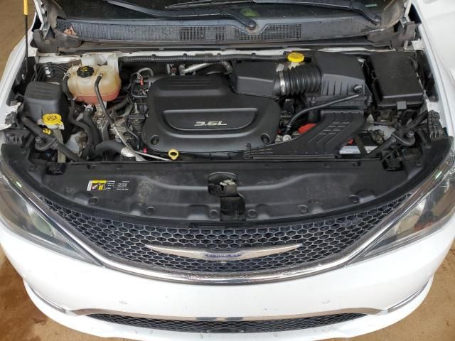 2017 Chrysler Pacifica Touring L Plus