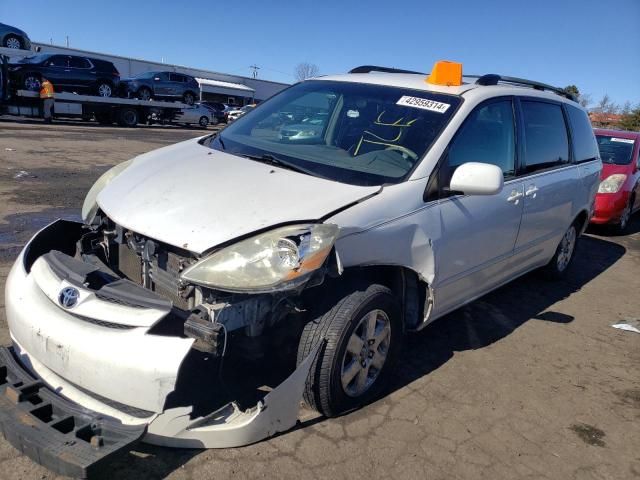 2006 Toyota Sienna XLE