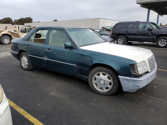 1995 Mercedes-Benz E 320 Base