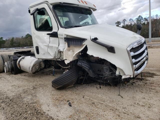 2020 Freightliner Cascadia 126