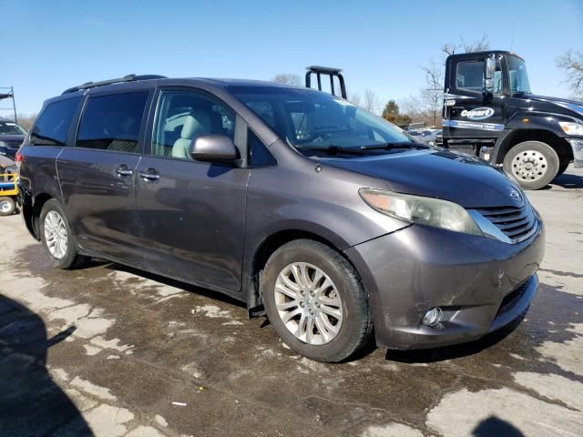 2013 Toyota Sienna XLE