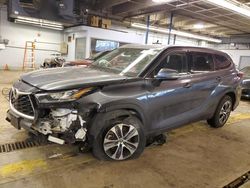 Salvage cars for sale from Copart Wheeling, IL: 2020 Toyota Highlander XLE