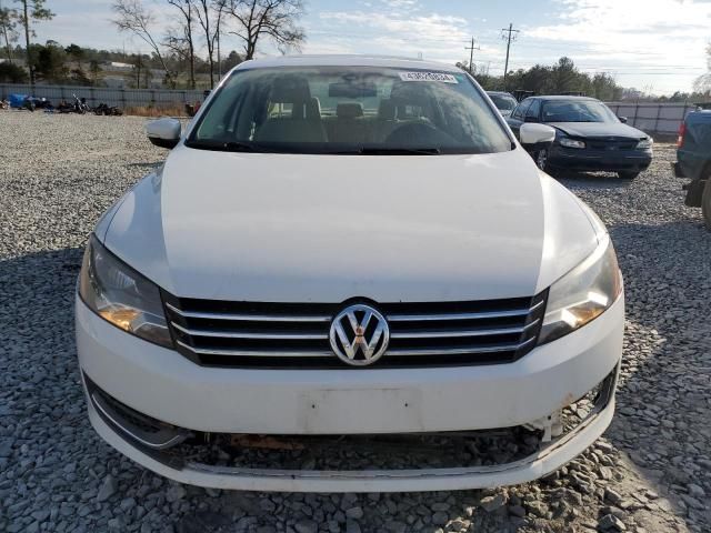 2013 Volkswagen Passat SE