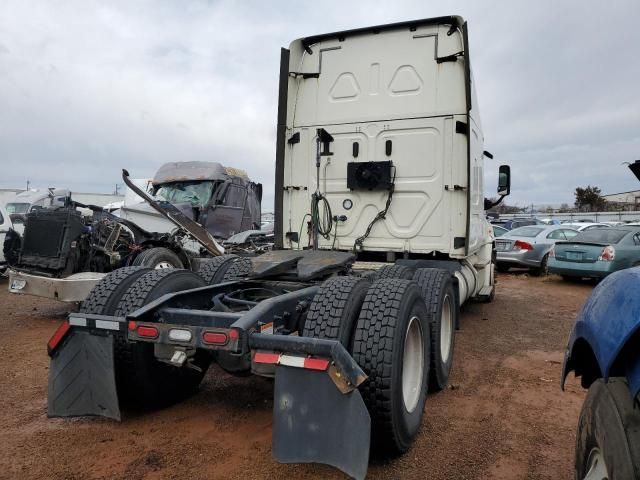 2019 Freightliner Cascadia 125