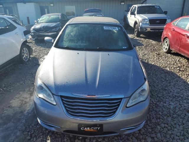 2013 Chrysler 200 Touring