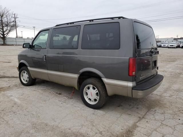 2004 GMC Safari XT