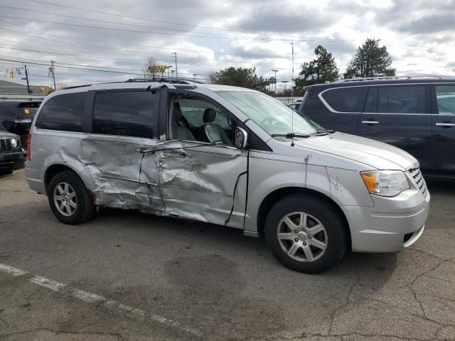 2010 Chrysler Town & Country Touring