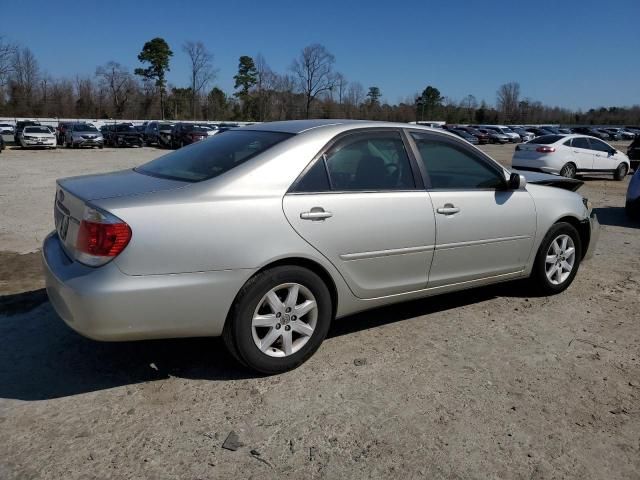 2005 Toyota Camry LE