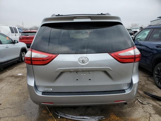 2016 Toyota Sienna XLE