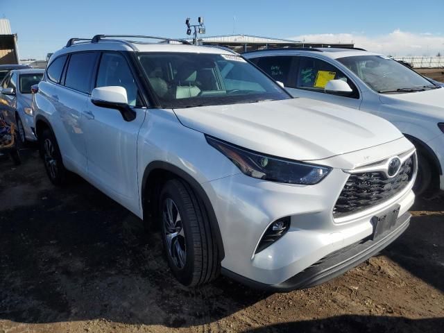 2022 Toyota Highlander XLE