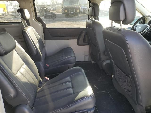 2010 Chrysler Town & Country Touring Plus