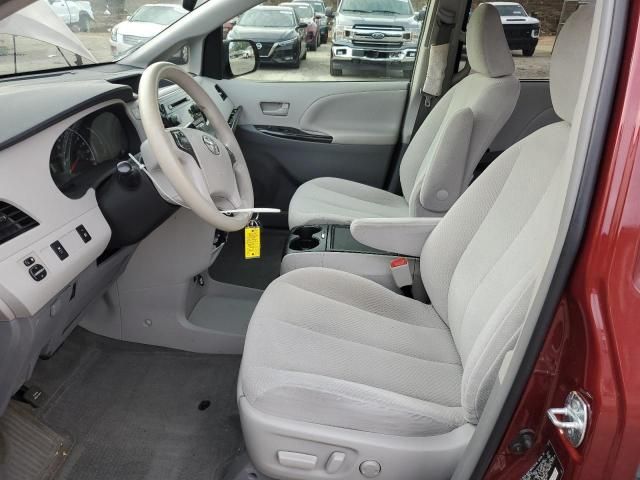 2014 Toyota Sienna LE