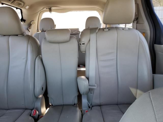 2013 Toyota Sienna XLE