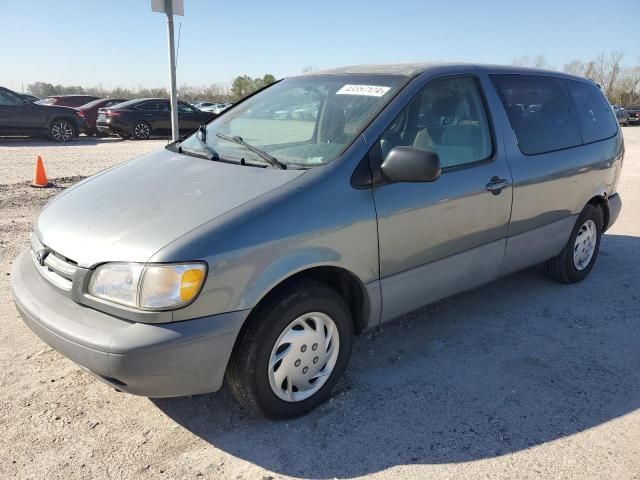 2000 Toyota Sienna CE