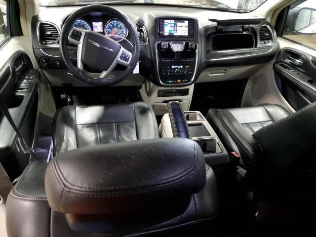 2013 Chrysler Town & Country Touring L