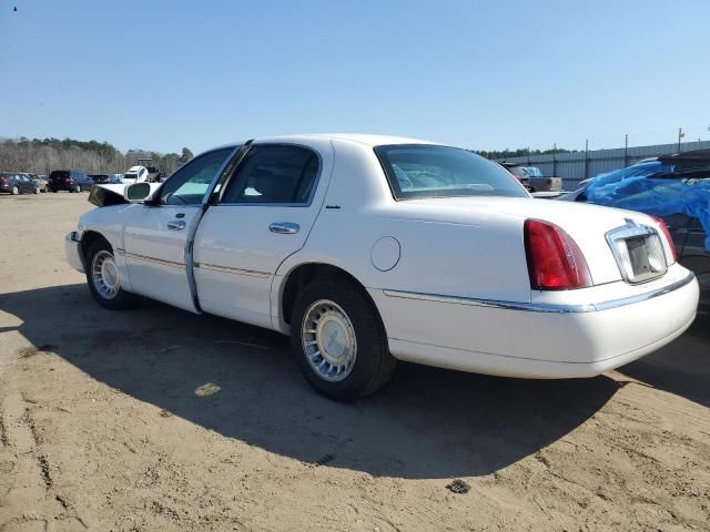 2002 Lincoln Town Car Executive