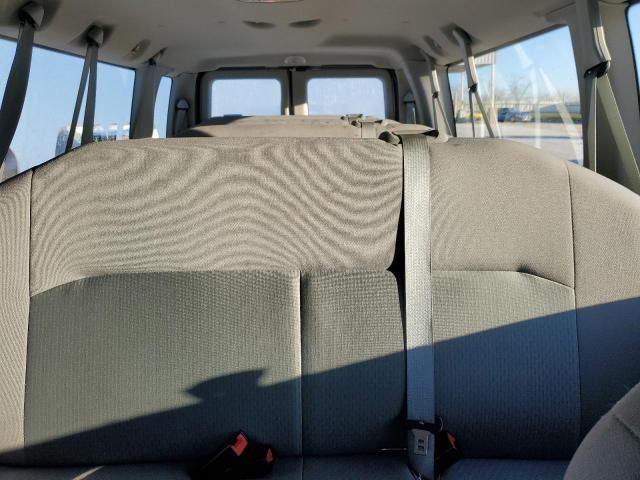 2014 Ford Econoline E350 Super Duty Wagon