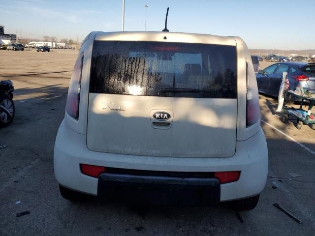 2010 KIA Soul +