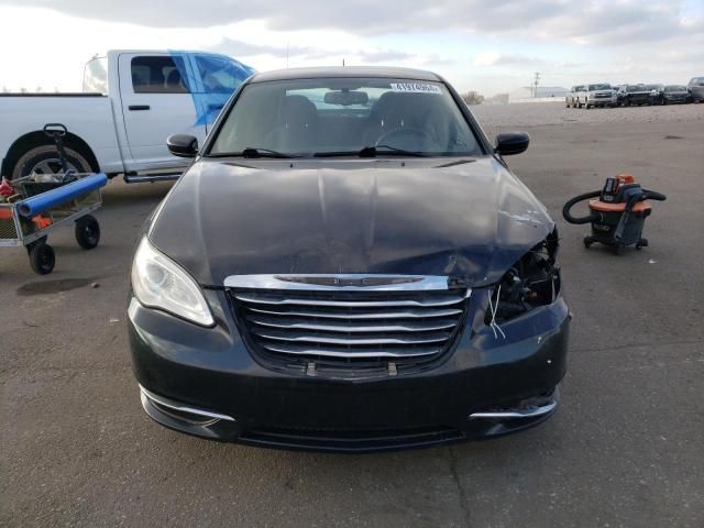 2013 Chrysler 200 Touring