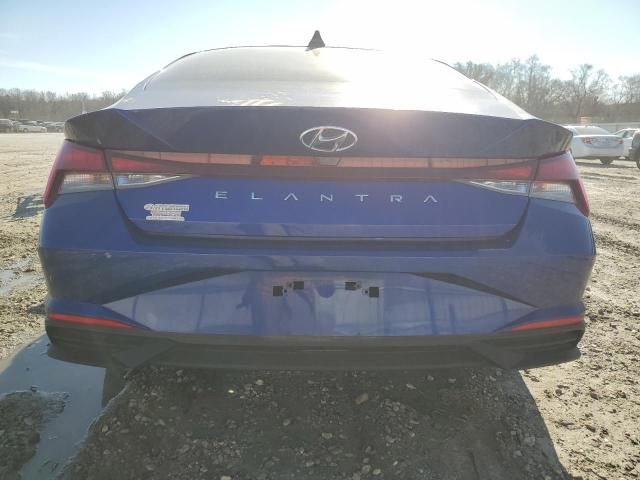 2023 Hyundai Elantra SE