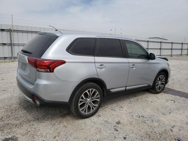 2016 Mitsubishi Outlander SE