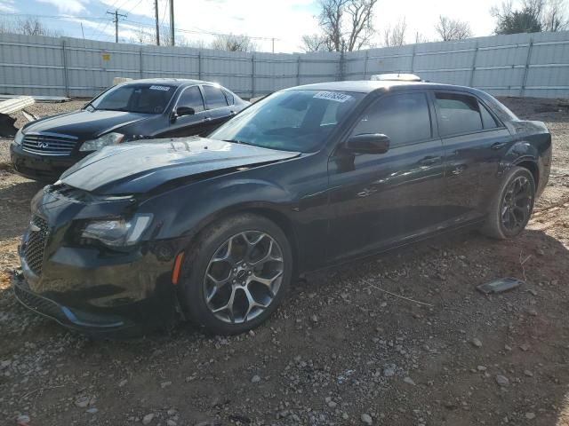 2018 Chrysler 300 Touring