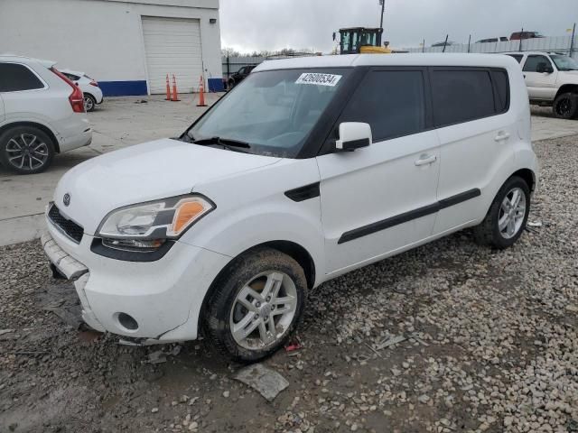 2011 KIA Soul +