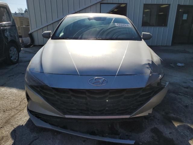 2021 Hyundai Elantra SE