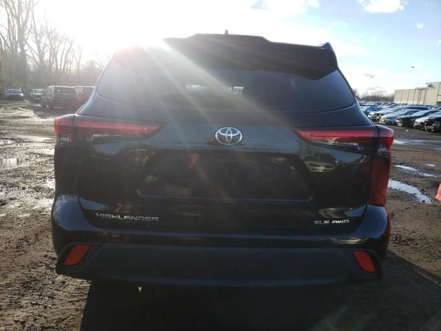 2022 Toyota Highlander XLE